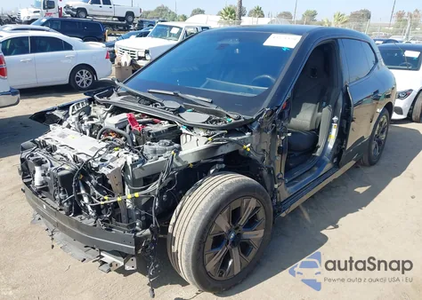 2024 BMW Ix xDrive50 z USA, uszkodzony, nr VIN WB523CF05RCN46325